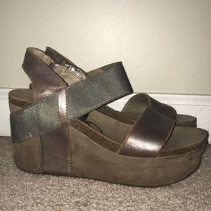 OTBT Bunshell color: pewter